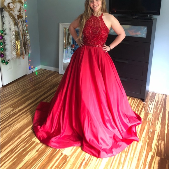 Sherri Hill Prom Dress - Picture 2 of 5
